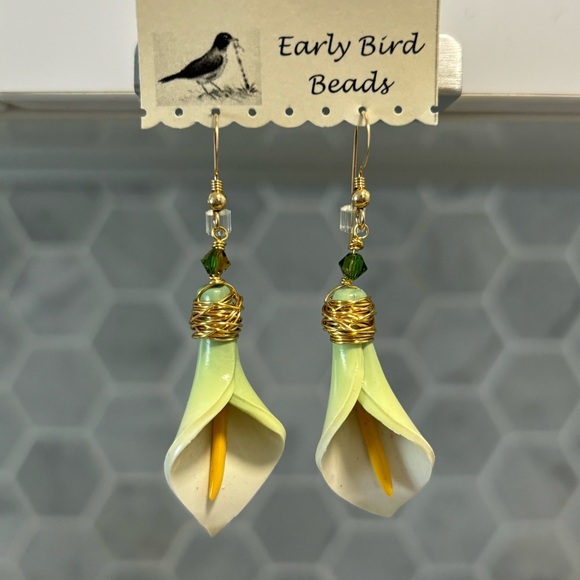 Handmade Calla Lily Earrings and Pendant Set - Picture 2 of 6